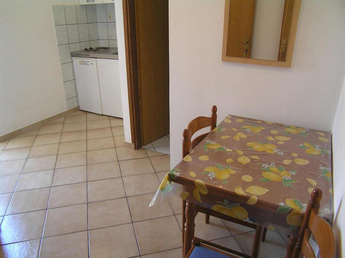 Apartments Vozab Pag Town Zewnętrze zdjęcie